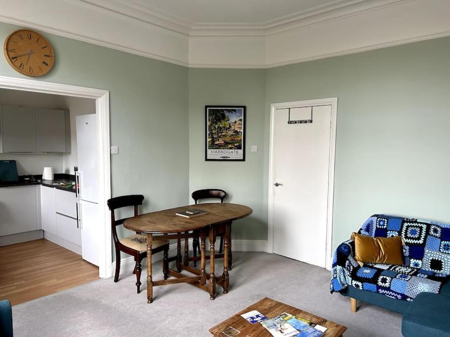 Suze'S Stays Harrogate Extérieur photo